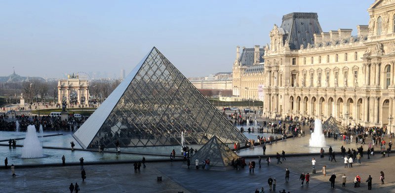19 - Musee du Louvre - Facebook