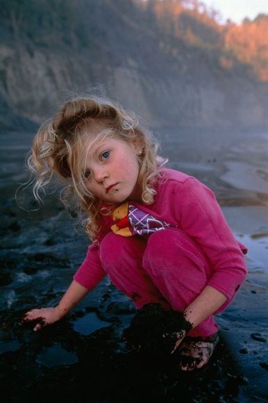 girl-lost-coast-california-karnow_83728_600x450