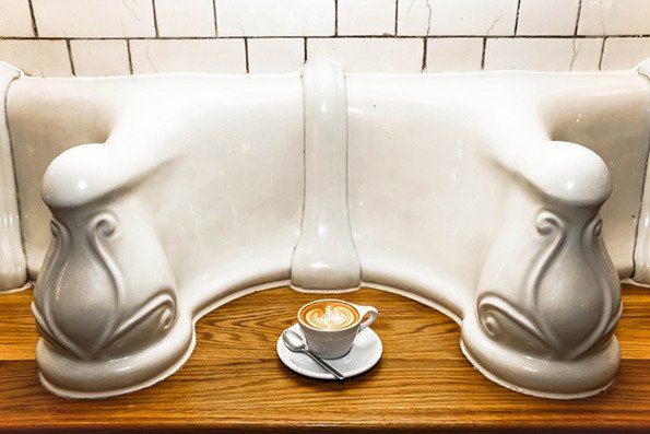 attendant banheiro público café londres restaurado (3)