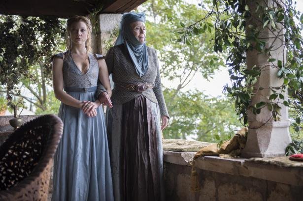 natalie-dormer-as-margaery-tyrell-diana-rigg-as-olenna-tyrell_photo-macall-b-polay_hbo