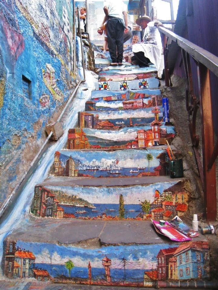 Street-Art-in-Valparaíso-Chile