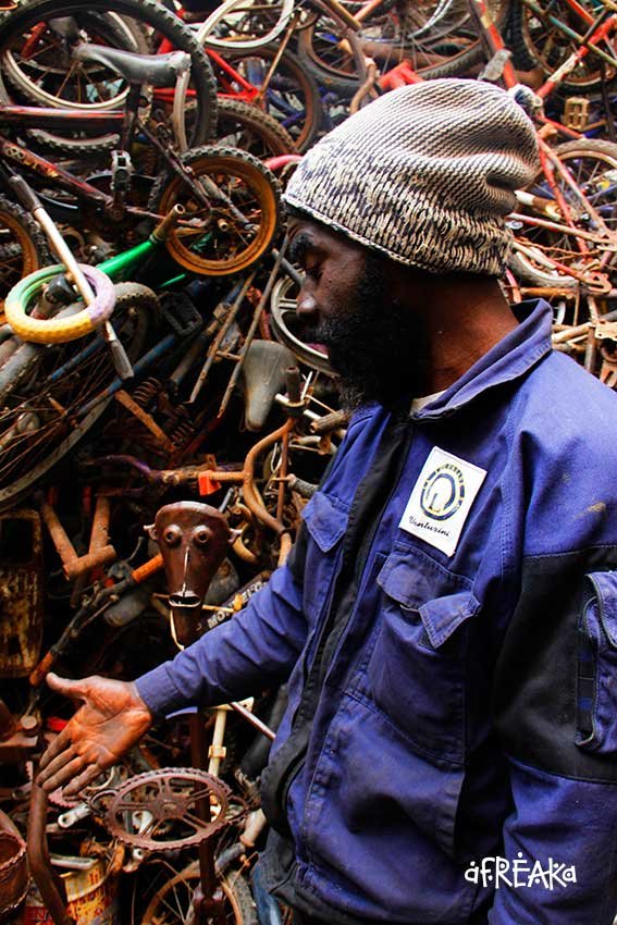 fall-maissa-senegal-bicicleta-sucata-surrealismo-arte (1)
